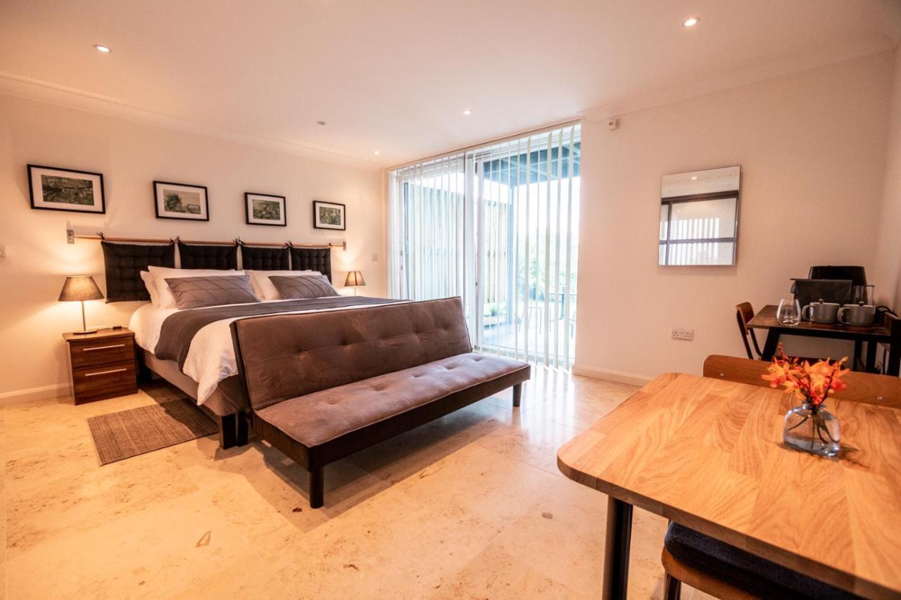 Bed and Breakfast Ecton House Newport  Exteriér fotografie