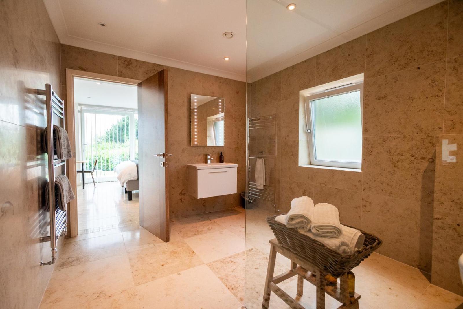 Bed and Breakfast Ecton House Newport  Exteriér fotografie